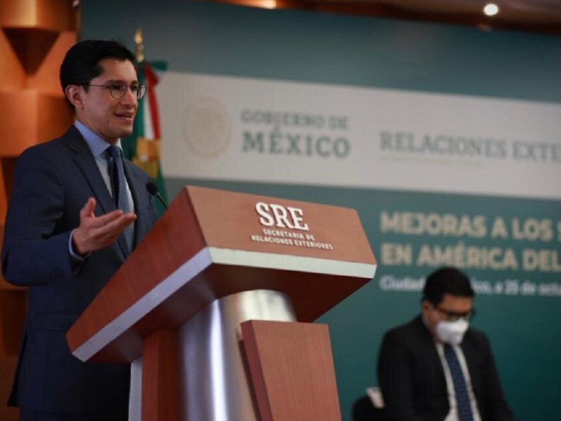 Roberto Velasco Álvarez, jefe de la Unidad para América del Norte de la SRE, durante el anuncio de los cambios en la red de consulados mexicanos en USA.