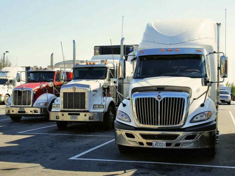 Una empresa canadiense ofrece trabajo a mecánicos mexicanos con experiencia en vehículos pesados.