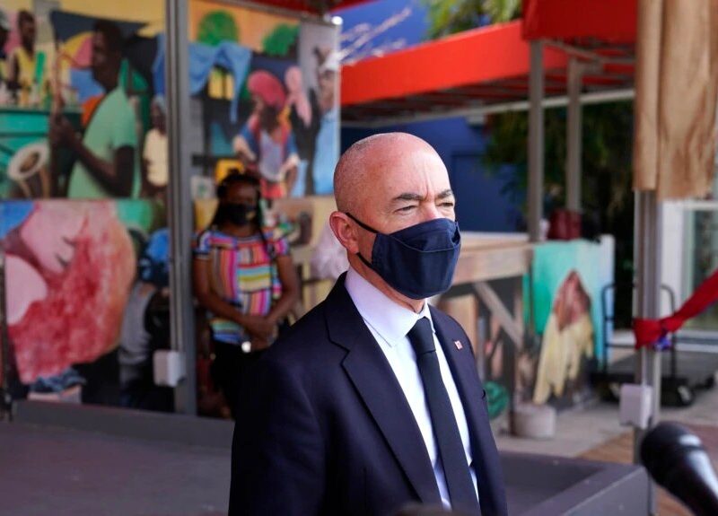 Este intento de Alejandro Mayorkas no es el único de parte de la administración Biden para intentar frenar Quédate en México definitivamente.