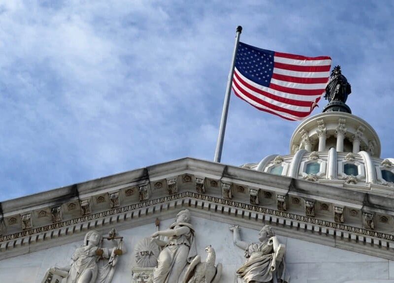 Hay esperanza en que esta tercer propuesta de reforma migratoria logre pasar la prueba de la asesora del Senado.