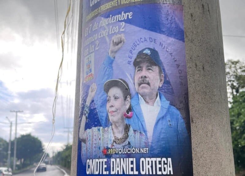 Propagada de campaña de Daniel Ortega, en el parece junto a su esposa, la vicepresidenta, Rosario Murillo.