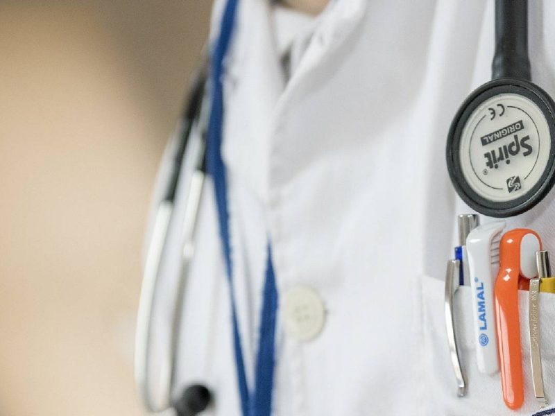 Estos son los requisitos para inscribirte a Medicare este 2026 | Foto: Pixabay