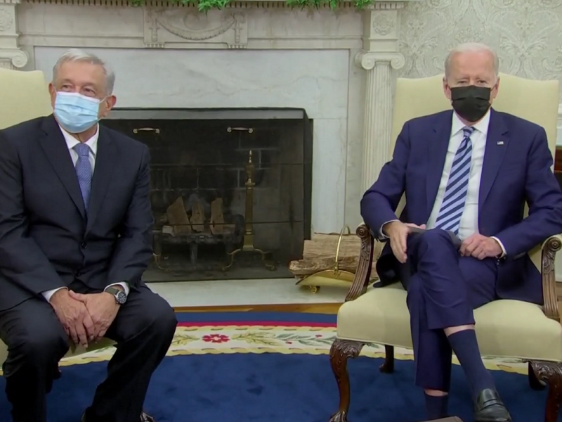 AMLO y Joe Biden durante una presentación con los medios de comunicación este 18 de noviembre en Washington DC.