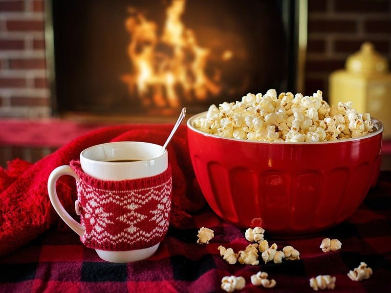Reviews.org ofrece 2 mil 500 dólares por ver 25 películas navideñas.