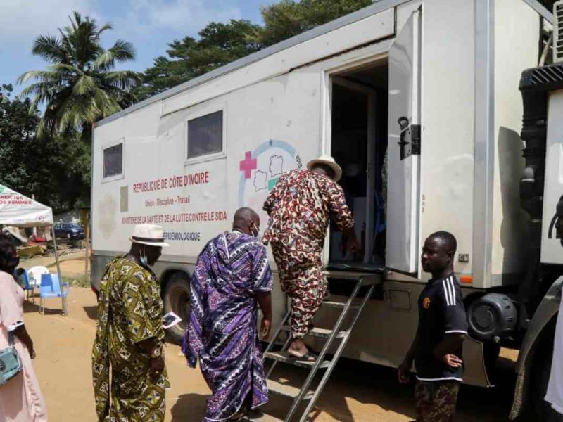 Omicron, la nueva variante de covid-19 es potencialmente más contagiosa y con múltiples mutaciones.