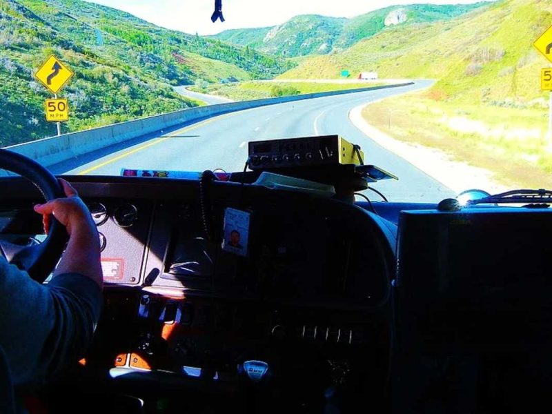 Miles de inmigrantes están sin empleo por tardanza en proceso de sus permisos de trabajo.