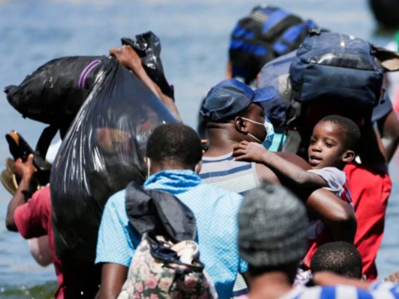 Coyotes ganaron 2 mil 200 millones de dólares de inmigrantes centroamericanos en los últimos años.