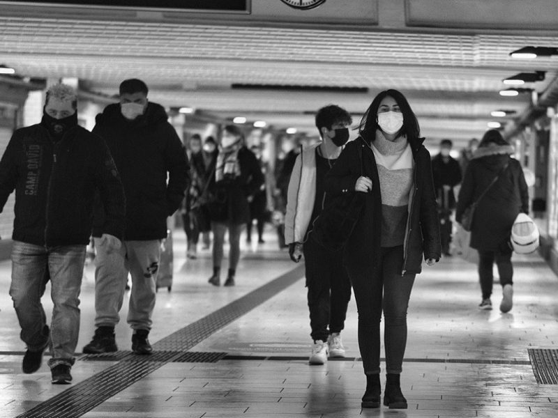 Los contactos cercanos de la persona contagiada con Omicron en San Francisco han dado negativo a la prueba de Covid-19.