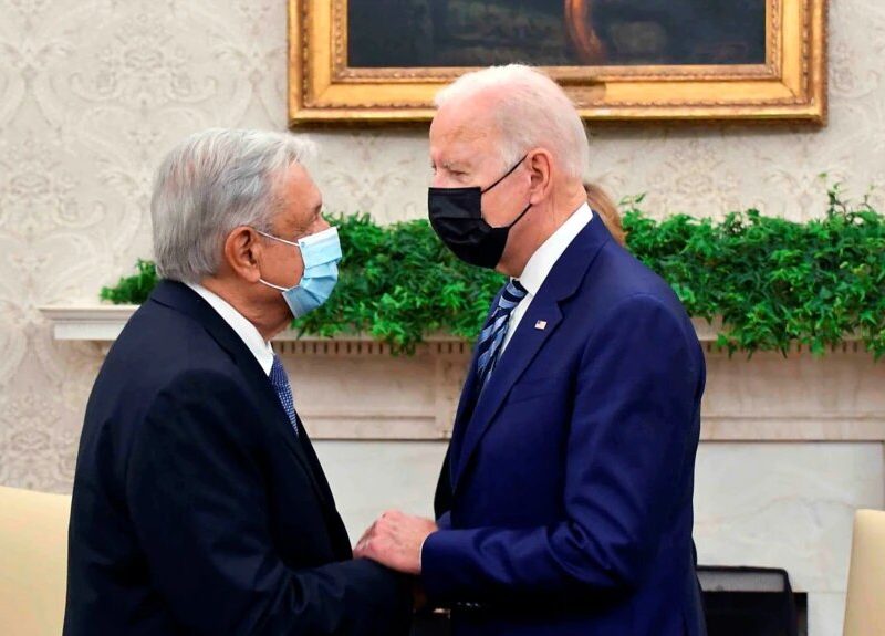 Los presidente México y Estados Unidos, Andrés Manuel López Obrador y Joe Biden respectivamente, durante una reunión bilateral dónde trataron el tema de Centroamérica el 18 de noviembre de 2021.