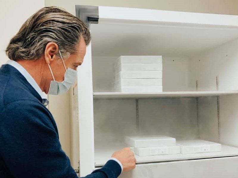 Newsom declaró estado de emergencia en California para agilizar la asignación de recursos y personal para enfrentar la enfermedad