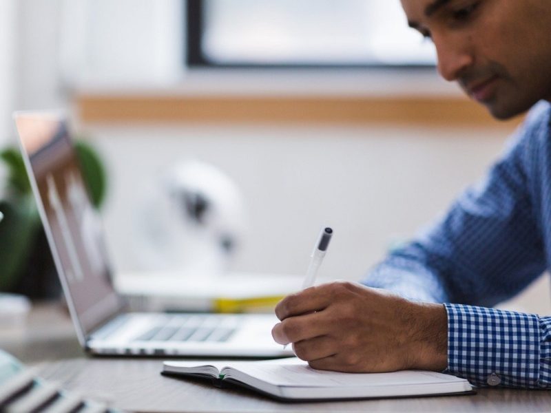 El trámite de la partida de nacimiento de El Salvador es muy sencillo de realizar por internet.