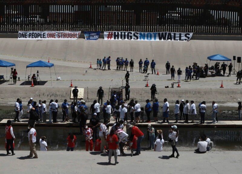 Los gobiernos de USA y México acordaron mejorar las condiciones en la frontera para las personas afectadas por el MPP. Aun así, migrantes y activistas no están tranquilos con el regreso del programa.