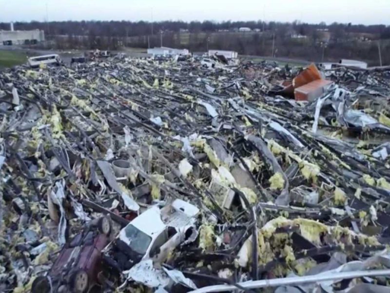 Joe Biden promete ayuda a 6 estados afectados por tornados en USA.