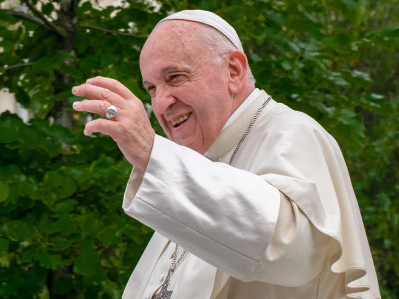 Papa Francisco celebró libro sobre el aborto