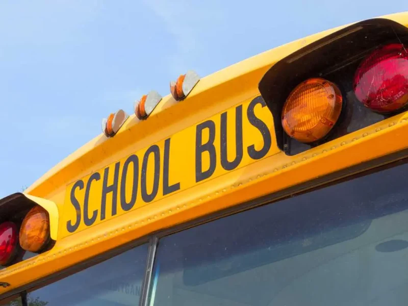 Checa esta guía para protegerte a ti y a tus hijos de una redada en la escuela