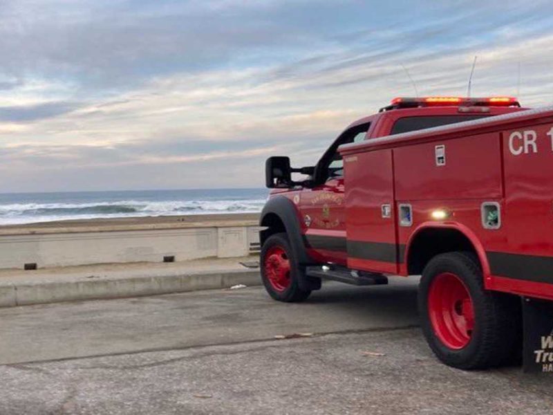 Aviso de tsunami para la costa de California y Hawái; cierran playas.