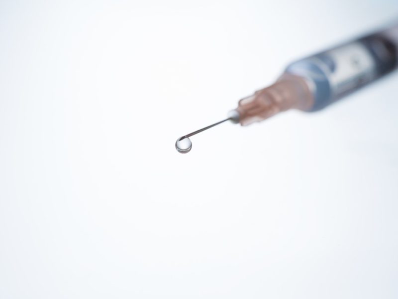 Moderna está desarrollando una nueva vacuna que funcionará para la gripa y el Covid.