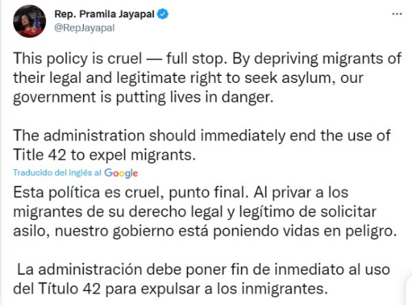 Tweet de la representante Pramila Jayapal contra la extensión del Título 42.