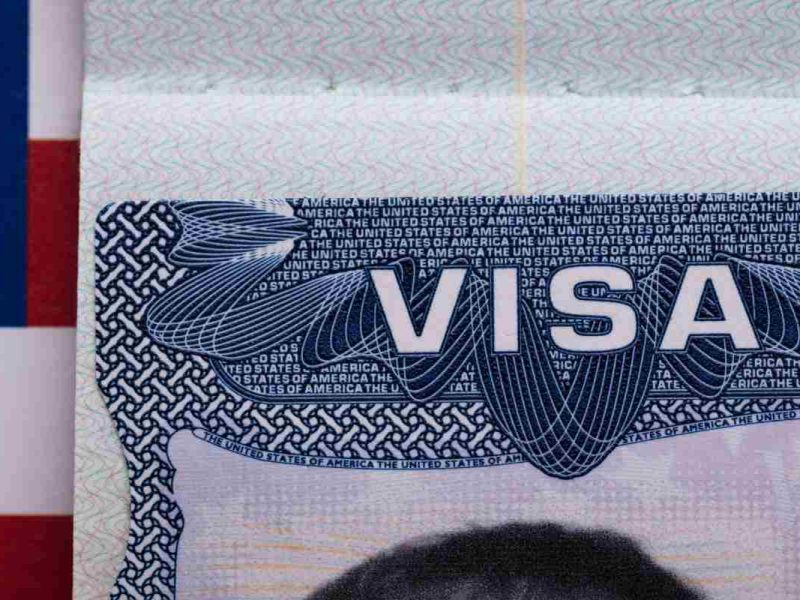 Si tienes duda sobre que tipo de visa aplica en tu caso, todo depende del tipo de viaje que vas a realizar y tu tiempo de estadía.