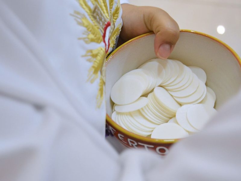 Sólo el Papa puede determinar si milagro eucarístico de Tixtla es real o no