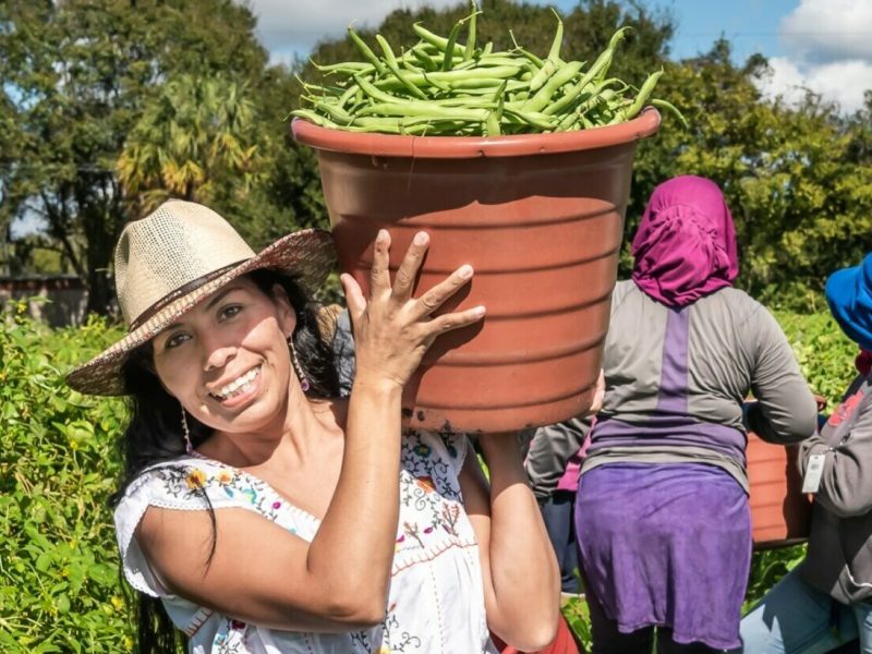 Isaret Jeffers dedica su trabajo a las mujeres migrantes