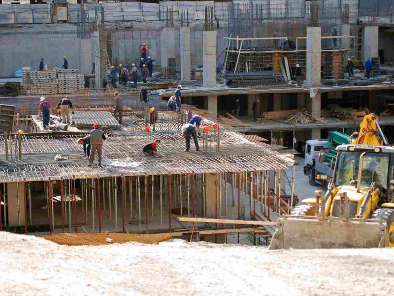 Los empleados de la construcción que tienen trabajo en Estados Unidos deben tener ciertos beneficios laborales.