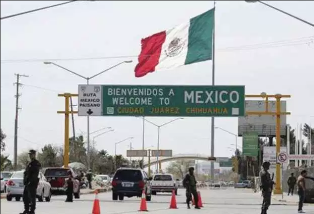 Los tres migrantes se identifican como Enmanuel Reyes, Juan José Sáenz y Hanssel Escoto, este último ya liberado luego de que fue pagado su rescate.