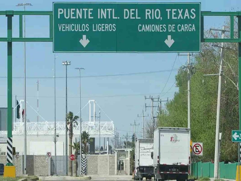 Colapsa frontera entre Texas y México por revisión de camiones