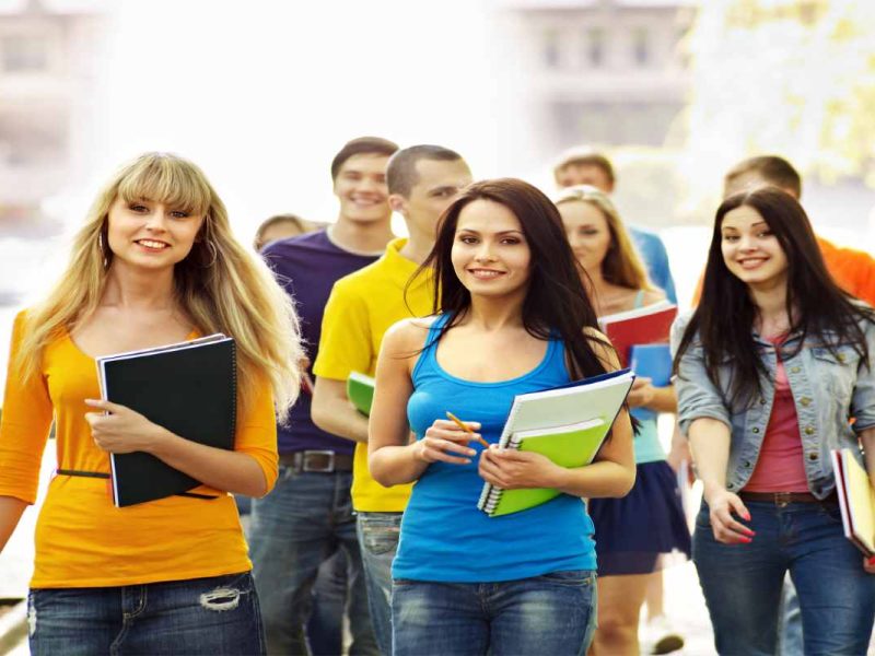 ¿Te interesa trabajar y estudiar en Estados Unidos? Aplica al Programa de Trabajo-Estudio Federal en USA.