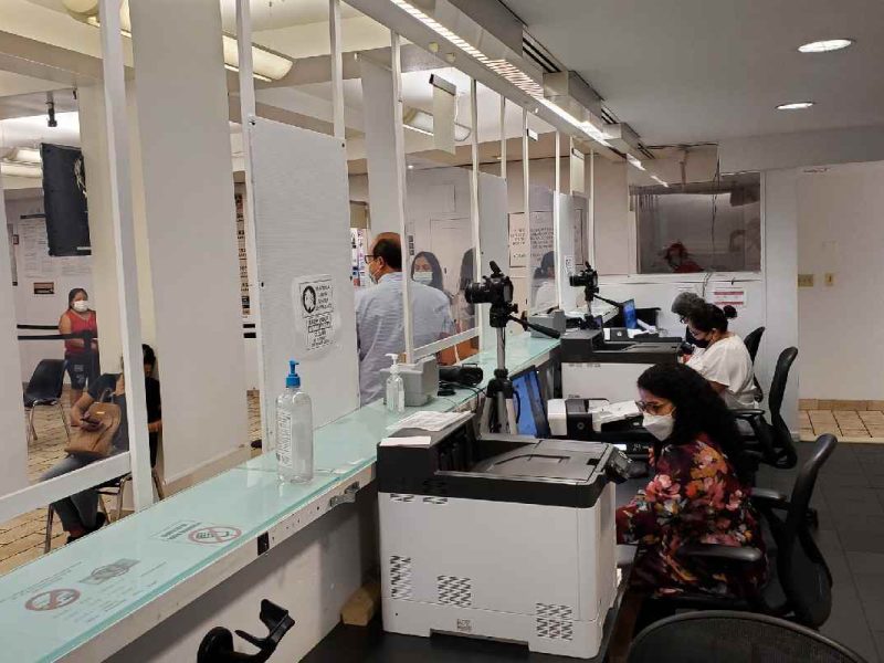 Si tienes una emergencia, necesitarás presentar documentos que ayuden a comprobar tu situación para poder acudir al consulado mexicano sin una cita