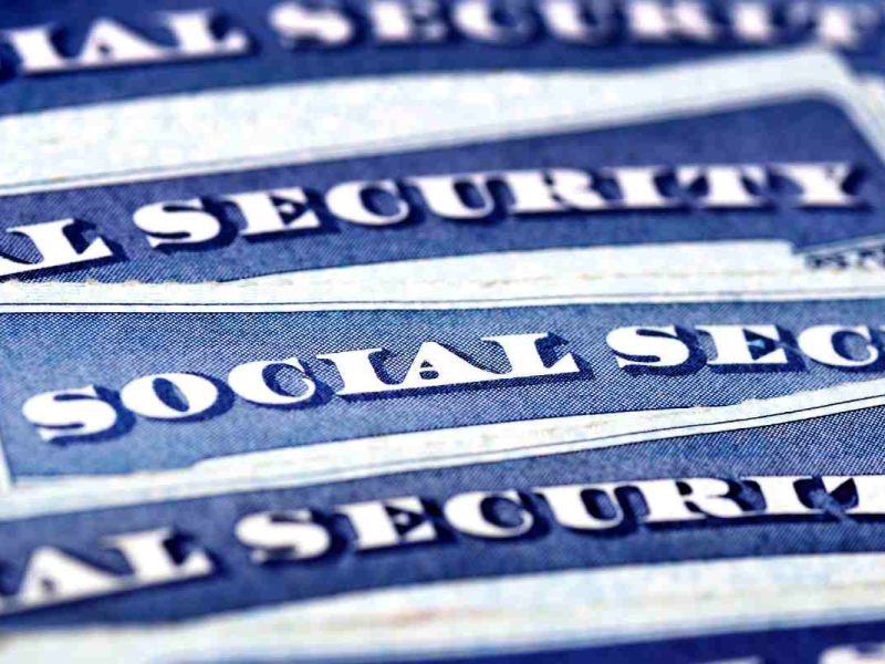 Usar el SSN de otra persona puede ser clasificado como robo de identidad, un delito grave