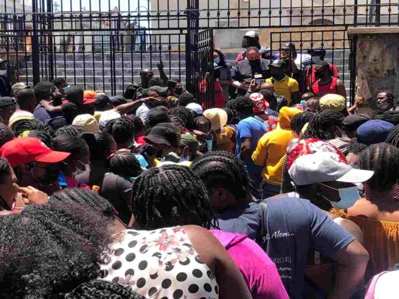 Aunque el Título 42 sigue vigentes, migrantes siguen intentando cruzar la frontera hacia Estados Unidos.