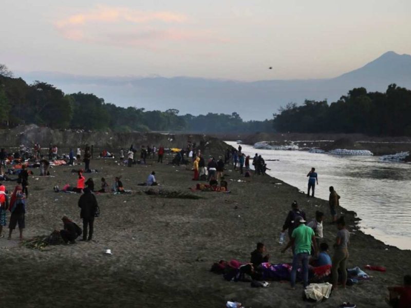 La familia no pudo soportar la corriente del Río Suchiate