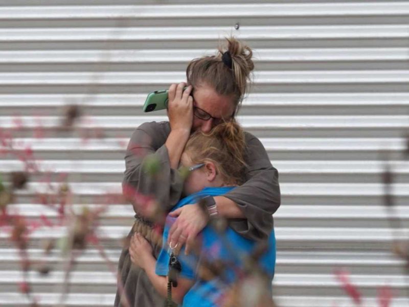 Ayuda para las víctimas del tiroteo en Uvalde, Texas.