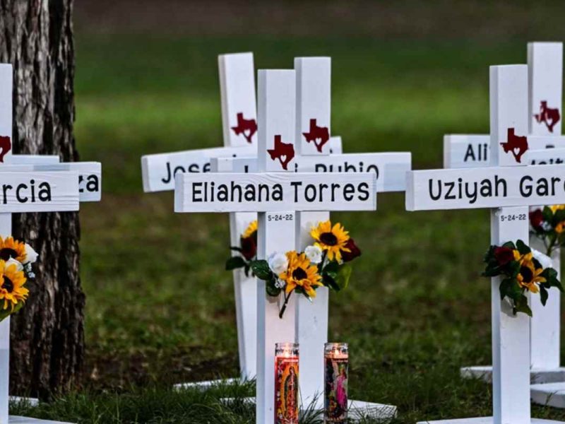 Dos maestras y 19 niños murieron en Uvalde, Texas