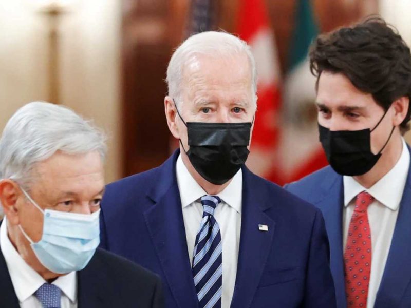 La migración es un tema central en la Cumbre de las Américas. AMLO decidió que no irá.