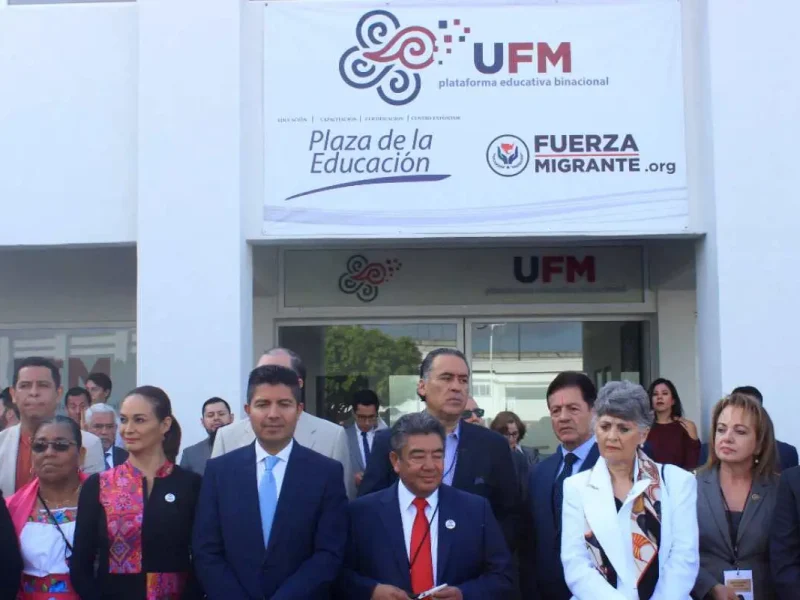 Varias de las becas ofrecidas por la Universidad Fuerza Migrante son de hasta el 50%