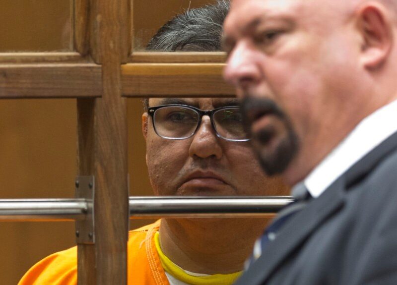 Naasón Joaquín García pasó todo el proceso judicial en su contra detenido.