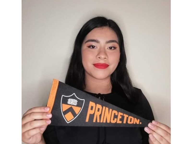 Tammy Yamile es estudiante de Oaxaca y ganó una beca para estudiar en Estados Unidos.