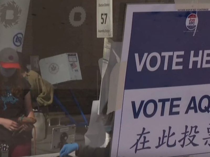 No olvides que pueden negarle la ciudadanía al votar sin haber pasado la prueba de naturalización