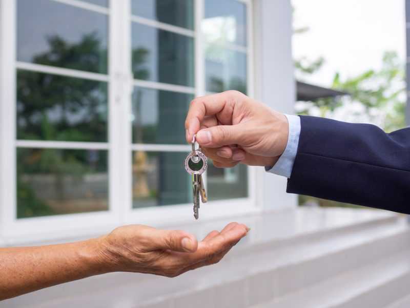 Promueven ley para proteger inquilinos migrantes en Nueva Jersey