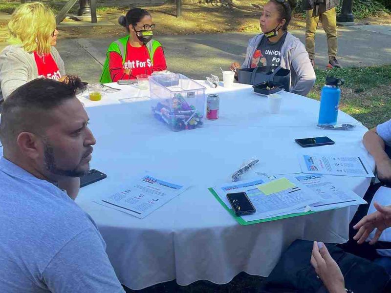 Asiste a estas clínicas legales gratuitas en California para que conozcas sobre tus derechos como migrante.