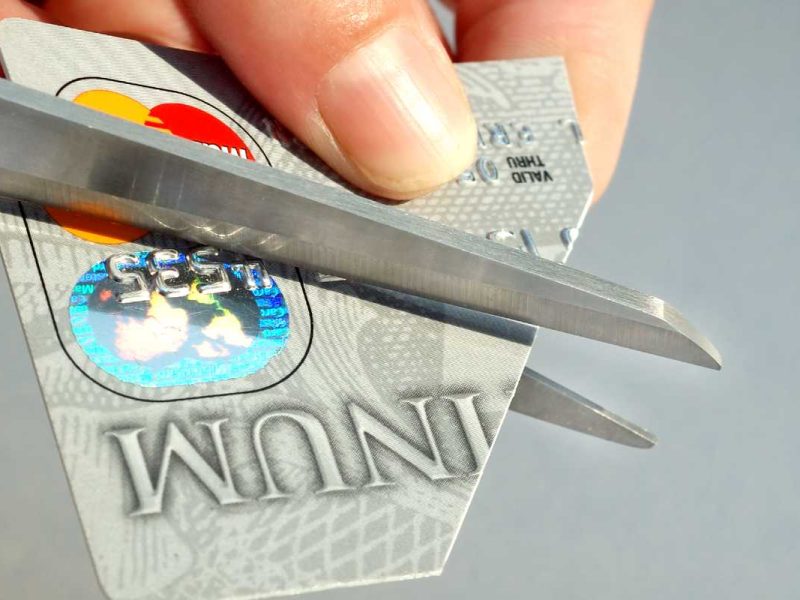 Si ya decidiste cancelar tu tarjeta de crédito por miedo a la recesión en USA, te decimos cómo hacerlo.