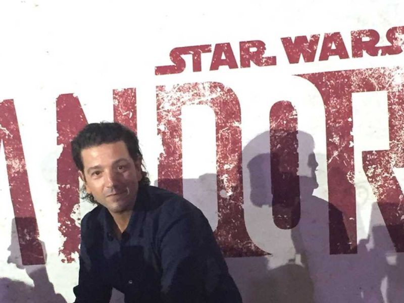 Diego Luna es el protagonista de la nueva serie de Star Wars: Andor, una historia sobre migrantes y refugiados.