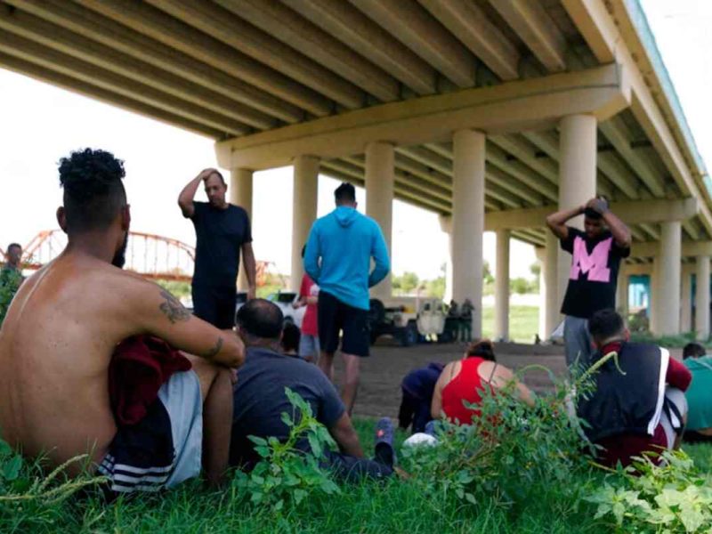 Patrulla Fronteriza aplicará plan de deportar a migrantes venezolanos.