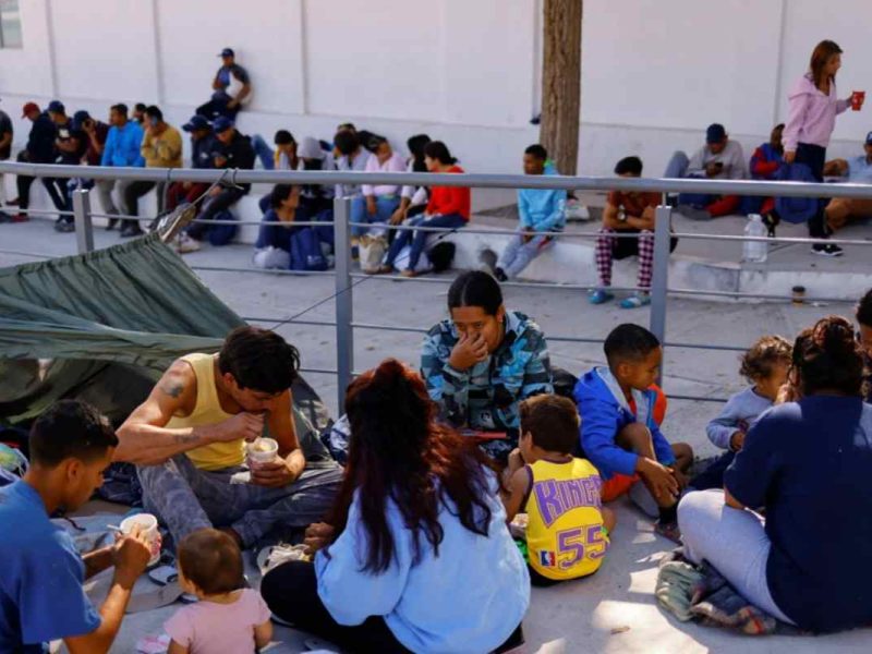 El Gobierno de la CDMX abandona a migrantes en San Luis Potosí y Zacatecas cuando habían acordado llevarlos a Monterrey (Esta imagen no corresponde a los hechos)