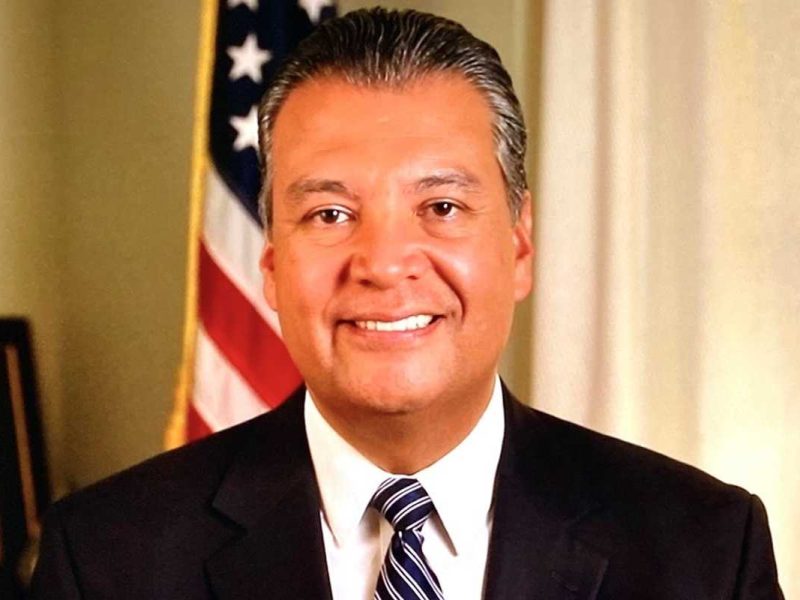 Alex Padilla, primer latino de California elegido al Senado de USA.