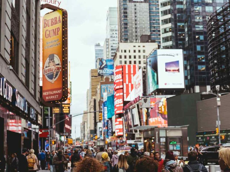 Estados Unidos extiende el TPS a más de 260 mil migrantes.