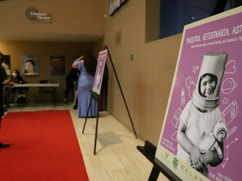 Premier de la telenovela comunitaria “Maestra, veterinaria, astronauta”.