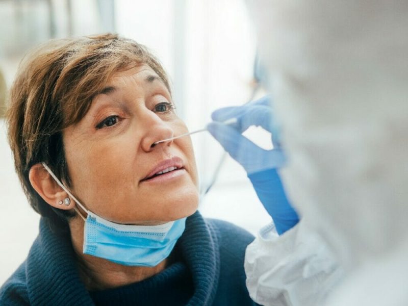 Gobierno de Joe Biden ofrecerá cuatro modelos de pruebas gratuitas deCOVID-19 a los estadounidenses.